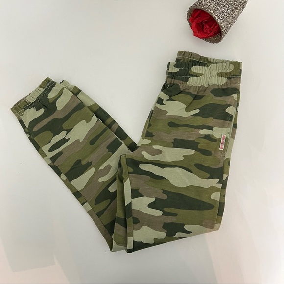 2 Piece Hudson Jeans Kids' Camo Pullover Hoodie & Jogger Set Size Medium- NWT - Picture 7 of 14